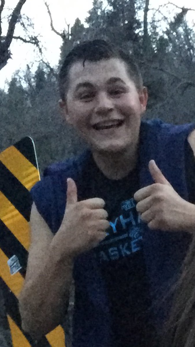 alexbaker003's tweet photo. Happy birthday to this nice guy👍🏻 love you bro. https://t.co/ZyYuLvSdlf