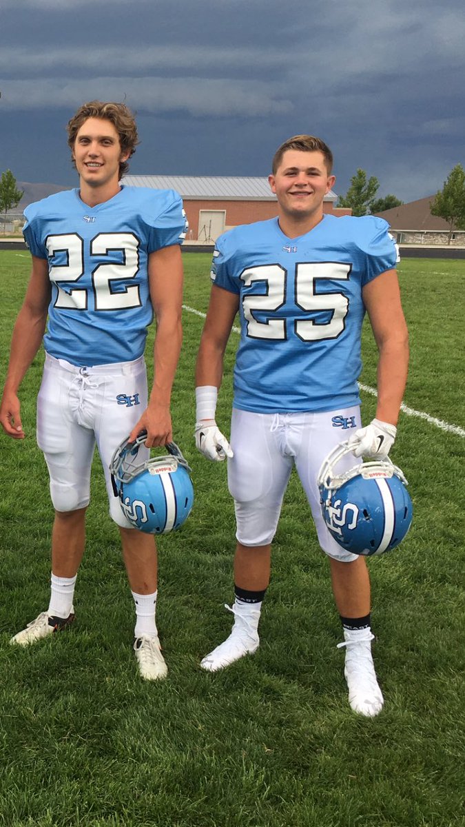 alexbaker003's tweet photo. Happy birthday to this nice guy👍🏻 love you bro. https://t.co/ZyYuLvSdlf