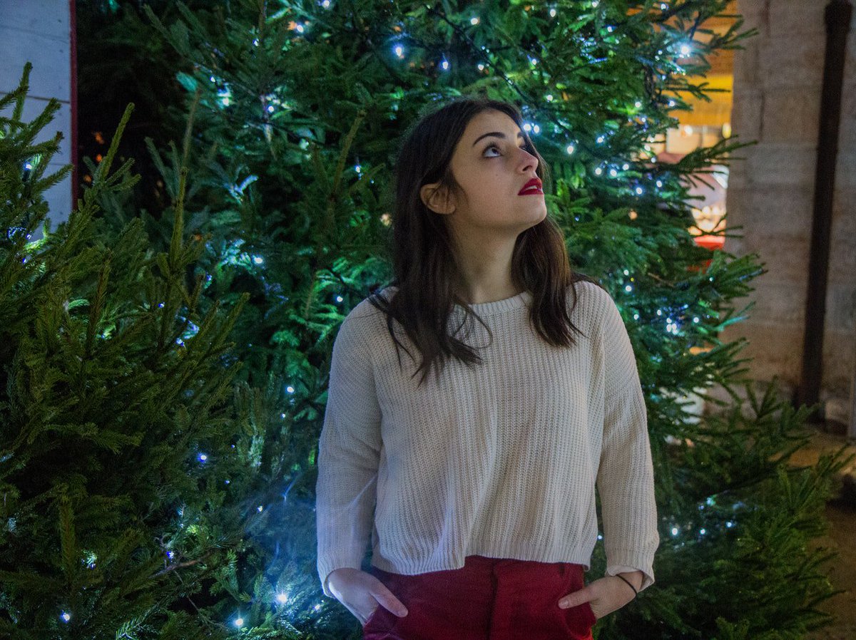 On the blog today, one of the Centre's therapists, Lizandra, writes about dealing with loss at Christmas.  This can be a magical time but for those dealing with loss and #bereavement it can also be a painful reminder and a heart wrenching time of year. hertfordshiretherapy.org/articles/deali…
