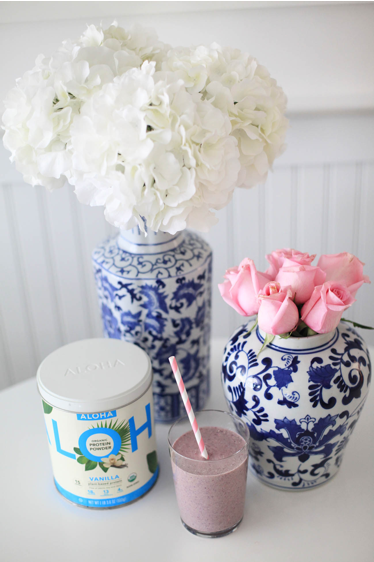 UrthBox's tweet photo. RT, follow us &amp; @aloha to #win a fantastic prize of delicious #plantbased protein 💚 #UrthApproved #Hellotohappiness #nonGMO #vegan #protein https://t.co/GaHN4927G8