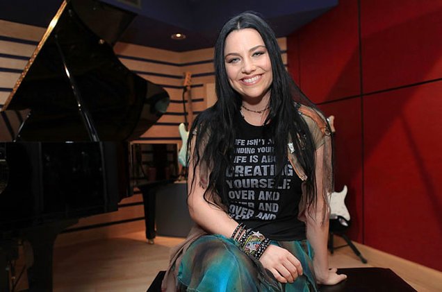 Happy Birthday to Amy Lee !!!      