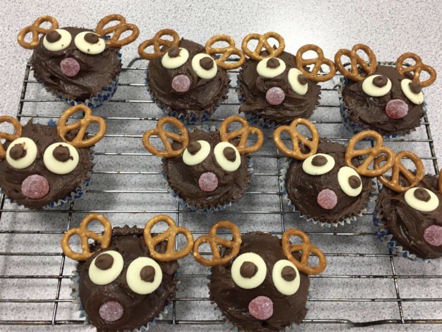 Bristol_BLC's tweet image. It's been very festive in Food Tech today...Year 9 baked some Mince Pies, Year 10 made some Rudolph cakes whilst Bridge class made gingerbread! Looks very tasty! ❄️☃️
