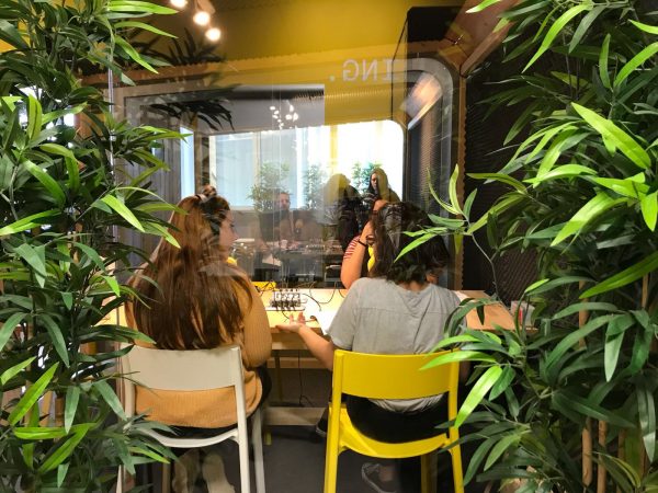 linkbyuma's tweet photo. Linkers!!
¿Habéis sintonizado ya el último #LinkingPodcast? 📻
Conocemos a los miembros de las spin-off @BuscoExtra y #Byetick, hablamos sobre #fiscalidad y #emprendimiento y escuchamos consejos del experto Javier Argente Álvarez.
Conéctate ya!! 👉👉 https://t.co/1TZ7viinkf https://t.co/bio1FWiWxK
