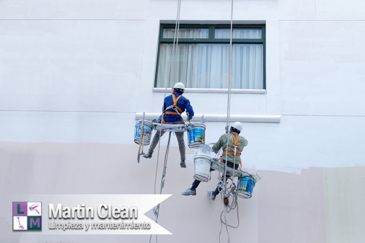 Martin_Clean's tweet image. En #MartinClean damos multitud de servicios y no todos son relacionados con la limpieza:
➧ Abrillantado de suelos.
➧ Mantenimiento de jardines y de piscinas.
➧ Rehabilitación de fachadas.
➧ Trabajos verticales.
➧ Pintura.
Más información en la web ➨ martinclean.es