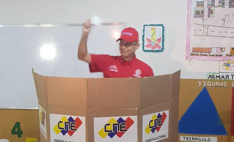 DolarToday's tweet photo. ¡EL FRAUDE ELECTORAL FUE MASIVO! Salen a la luz detalles del "carrussel del voto rojo" -► https://t.co/i5CwArfp2D https://t.co/8sXd7xZAQd