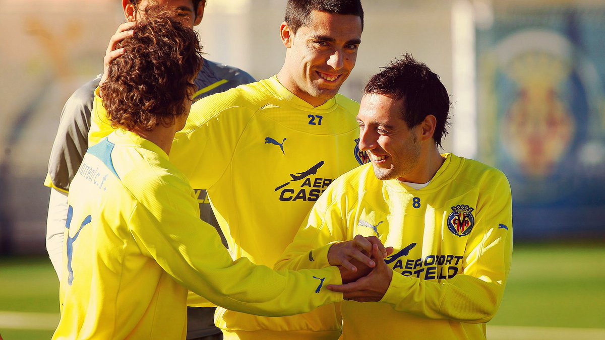 VillarrealCF's tweet photo. ¡¡Feliz 3⃣3⃣ cumpleaños al grandísimo @19SCazorla 🎂, historia, leyenda y símbolo del #Villarreal 💛!! ¡¡Grande, Santi 💪!! https://t.co/P2OXgn5Sib