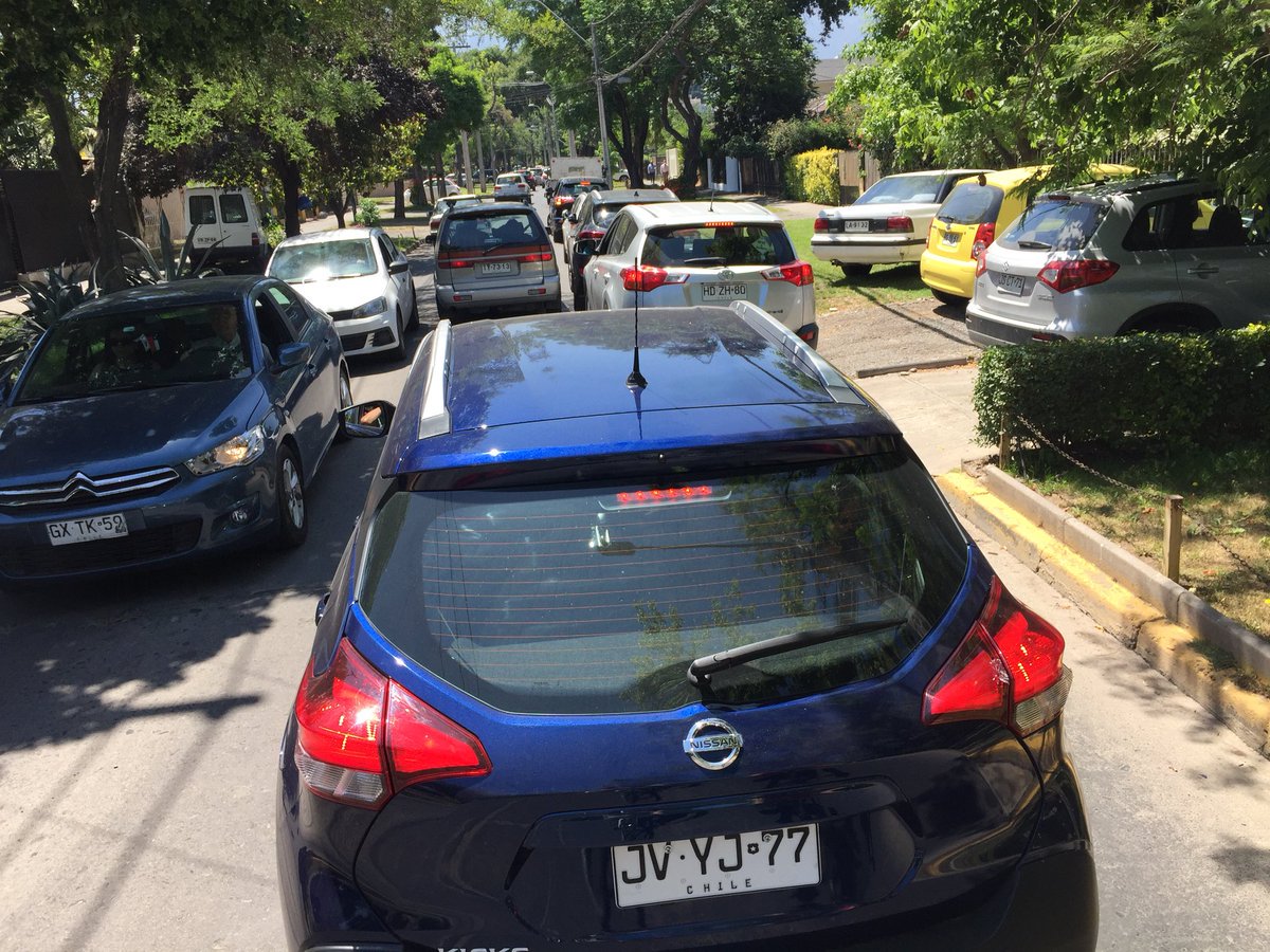 Pedaleaxlacalle's tweet photo. Este domingo, independiente de tu preferencia, anda a tu lugar de votación en bicicleta. Ahórrate el taco, hazla corta. Hazla en bici.

#aLaUrnaEnBici

-> Algunos consejos: 
https://t.co/5ZGmD8O2rF https://t.co/JG5bHjczdO