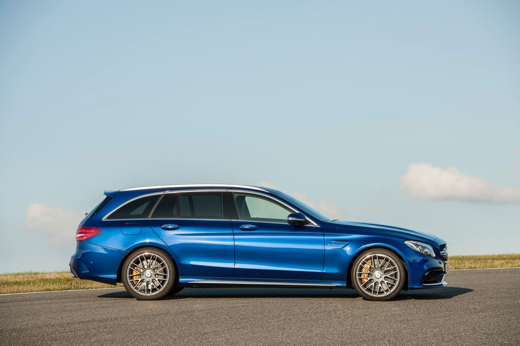 The Mercedes-AMG C 63 S is the ultimate marriage of performance and ambition. 

[Fuel consumption combined: 8.4-8.2 l/100 km | CO2 emissions: 195-192 g/km]