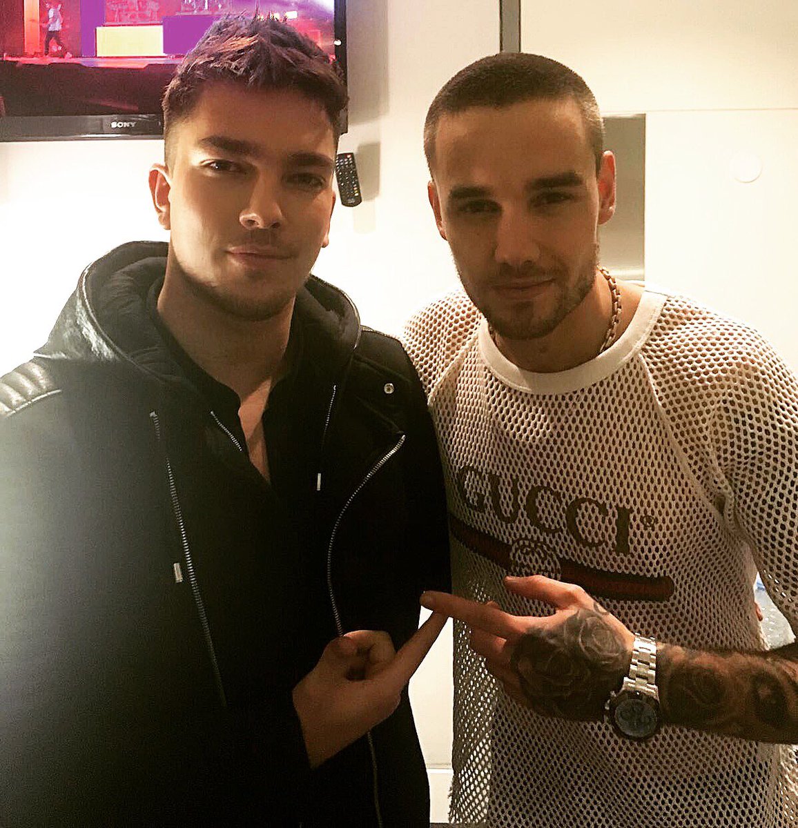 MattTerry93's tweet photo. Throwback to Capital’s JBB with this guy 💪🏼🎄 https://t.co/OQXGXoP2V7