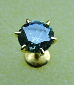 luvurvogue's tweet image. LUV Rare Precious Diamond Stud.
18K BIS Hallmark Certified.
Greenish Blue Extremely Rare Diamond. 
0.76 Carat ,Excellent Cut, VVS1, FG Color, Hardness 10.55
#colourdiamond #greendiamond #bluediamond #rarediamond #singlepieces #instarare #rarejewelry #diamond #diamondstuds #vvs1