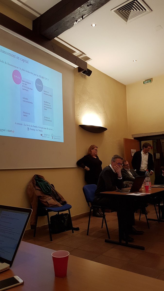 ALBER_app's tweet image. #startup #digital #cpme @CPMErhone réunion financement startup 😉😉