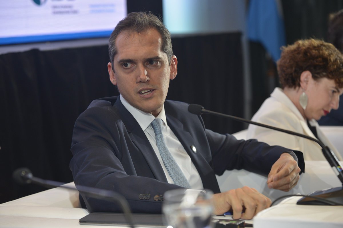 ICTSD's tweet photo. Latin America has gone global.

The #DigitalEconomy, the densification of #GVCs &amp; increasing trade flows all bring opportunities but also demand improved &amp; accelerated preparation from governments &amp; business sectors alike: https://t.co/LUIhUysYhm #TSDS2017 https://t.co/v263Bu1b65