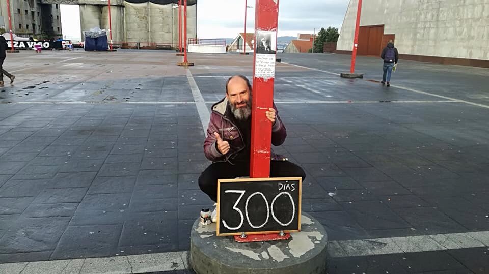 Y volvimos a levantar las tiendas tras ser arrasadas por el agua y el viento...
