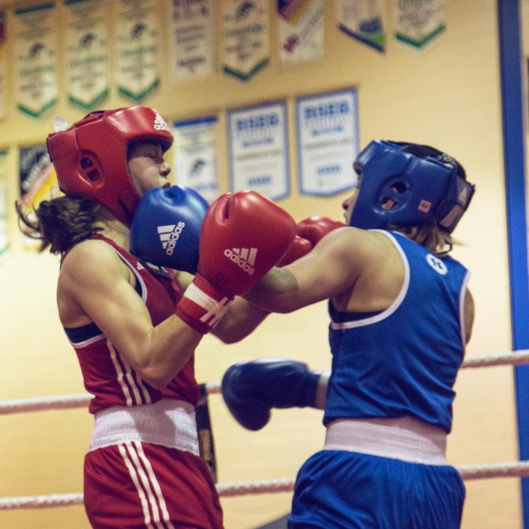 Keep the #boxing inside the ring and outside the stores!
Happy shopping and good luck for #BoxingDay !
#MTL #mtlmoments

@ saraestherc via Instagram