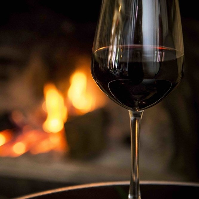 loamfeast's tweet photo. Want a chance to win a case of #englishwine in time for Christmas? Head over to our Instagram for details of how to enter 🍷🔥🍀 https://t.co/dmCe5i0SET