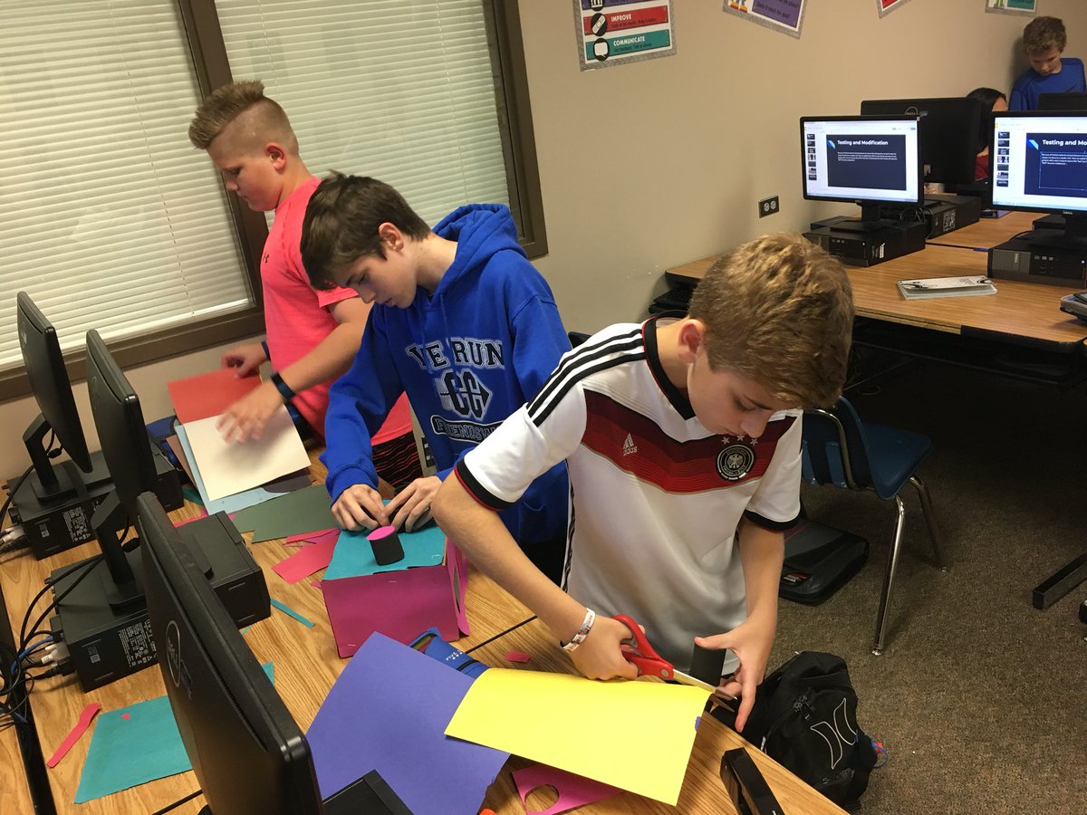 fjhpltw's tweet photo. Final project-therapeutic toy design https://t.co/u30uxKe3hB