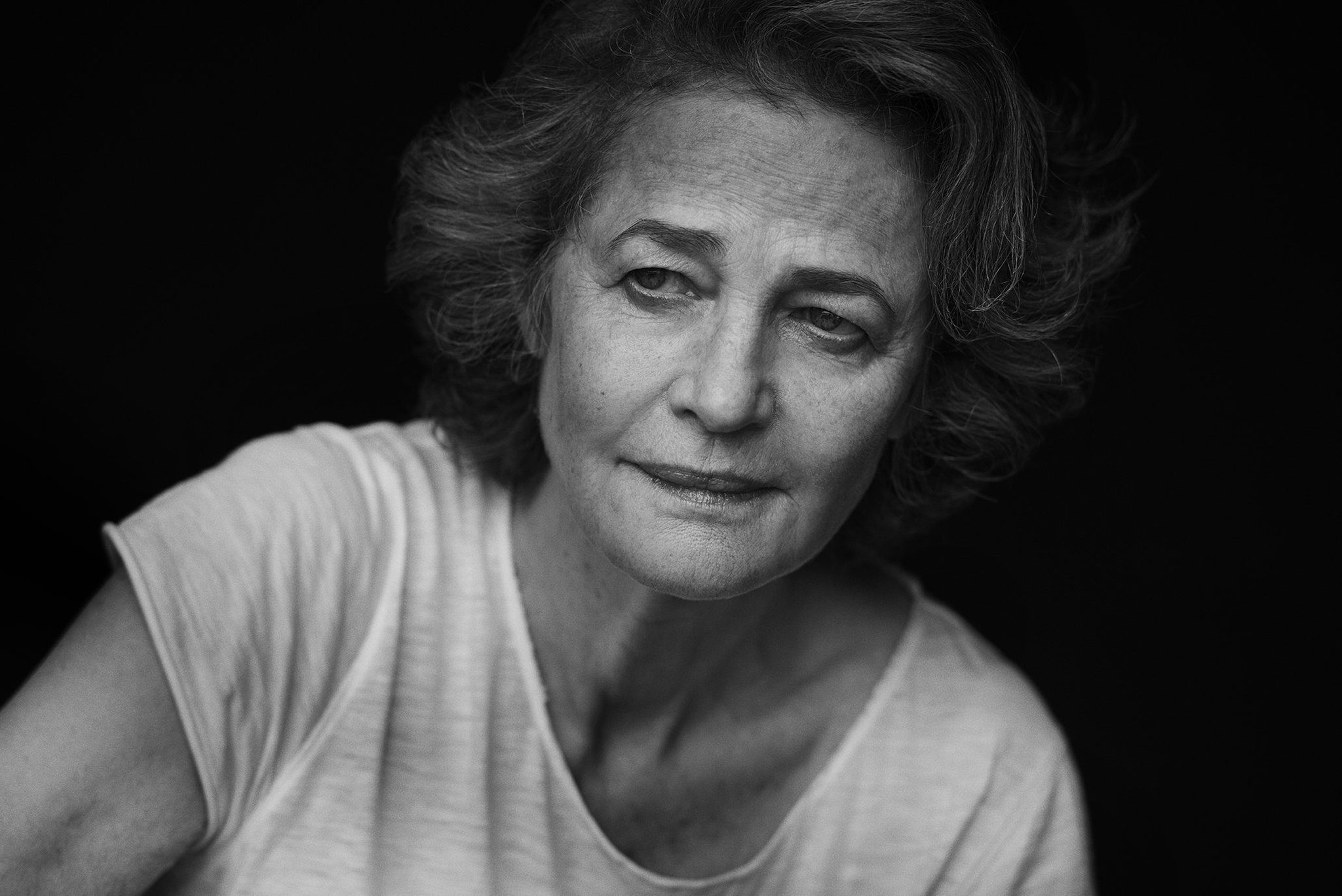Peter Lindbergh: Shadows on the Wall洋書 Amazon.com: Peter Lindbergh. Shadows on the Wall