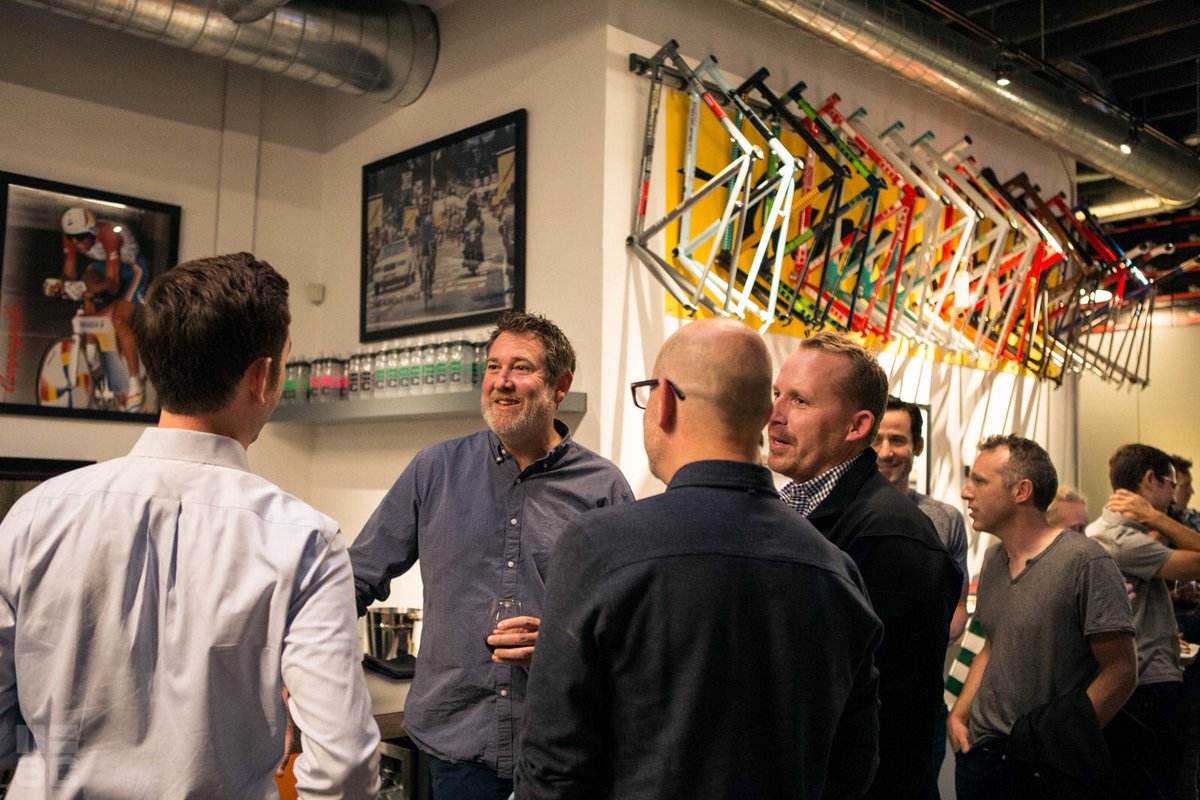 AboveCategory's tweet photo. Bay Area Locals: Join us this Thursday evening for some holiday shopping decompression at AC. From 5-7PM we’ll have wine and beer tastings on hand, along with h’ors d’oeuvres, good company, and gifts for those on your list. All are invited, join us! https://t.co/nEq2TnI5yO