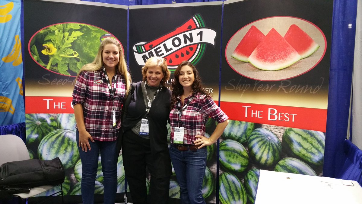 ConHealthInnov's tweet photo. Presenting #InflammationFoodGradeSystem & #DIIGuy to Rachel and Brandi of @OfficialMelon1@NYProduceShow https://t.co/9g9C42QOBw