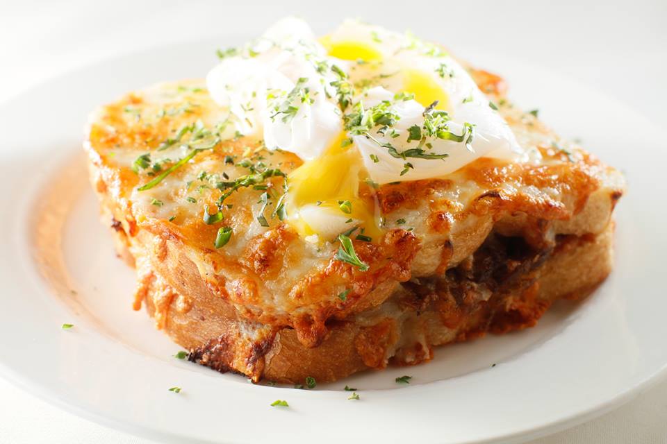 FeliciaSuzannes's tweet photo. Bring home your favorite dishes for your holiday guests! They'll love our Short-rib Grilled Cheese, Deviled Eggs, New Orleans Milk Punch & Homemade Cookies, Sausage & Egg Breakfast Casserole, & more! Email felicia@feliciasuzanne.com for full menu & details. #OperationSantaClause https://t.co/8z9cbwcjmS