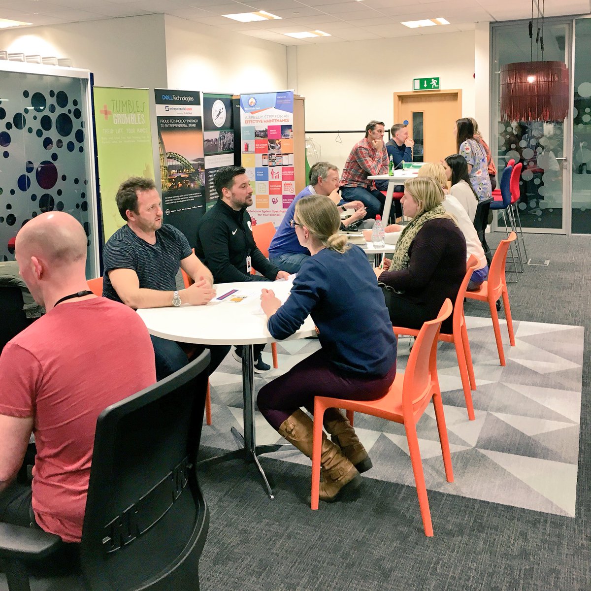 clare1208's tweet photo. Mass speed networking at the @ESparkGlobal #Newcastle hub tonight... #meetthementors #entrepreneurs #GoDoEventNight #community #GoDo https://t.co/BNCHVAS2em