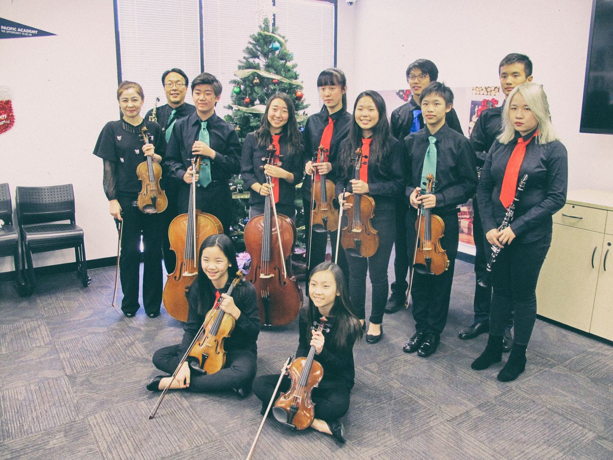 Pacific_Academy's tweet photo. School wide holiday party. Students exchanged in a gift exchange game. Teachers also participated and played. Students were allowed to steal gifts from other players, making the whole procedure quite fun. 
#HolidayParty #gift #giftexchange #fun #pacificacademy https://t.co/MDMRNmY0hB