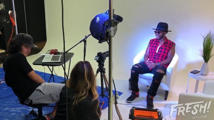 freshletsvibe's tweet photo. ‼️NEW‼️ BTS/Vlog while we shot @drewsthatguy Interview is now up on the channel! Check it out! Link in BIO.
#behindthescenes #vlog #adobe #fresh #Hawai‘i #hawaiimusic #love #lovecycle #faek https://t.co/sAtPK1x7R1 https://t.co/Ye83yV8FJQ