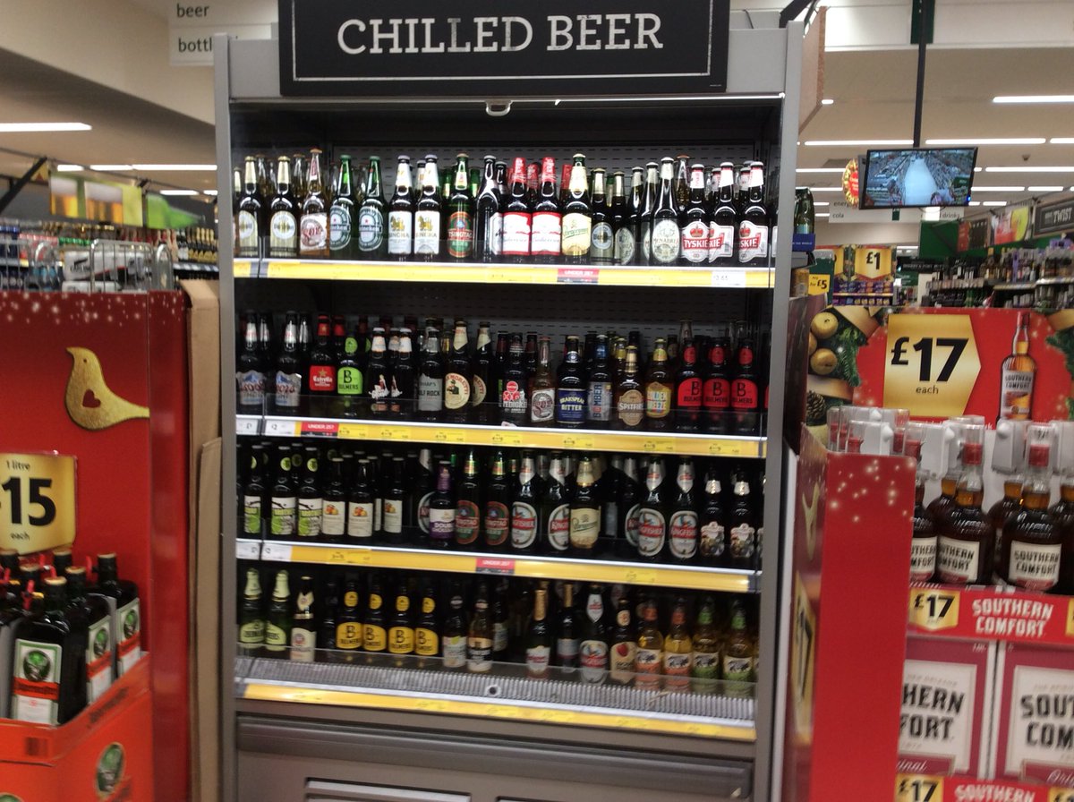 PowerforceMC23's tweet photo. #COPintoXmas @PowerforceMCNSM @PowerforceMCFM2 
Morrison’s riversway Preston me &amp; Thomas Prescott got Beer full &amp; recatogirsed chiller which now also looks as cool as it tastes 🍺🛒🎅🏼⛄️ https://t.co/OtGOs1awdA