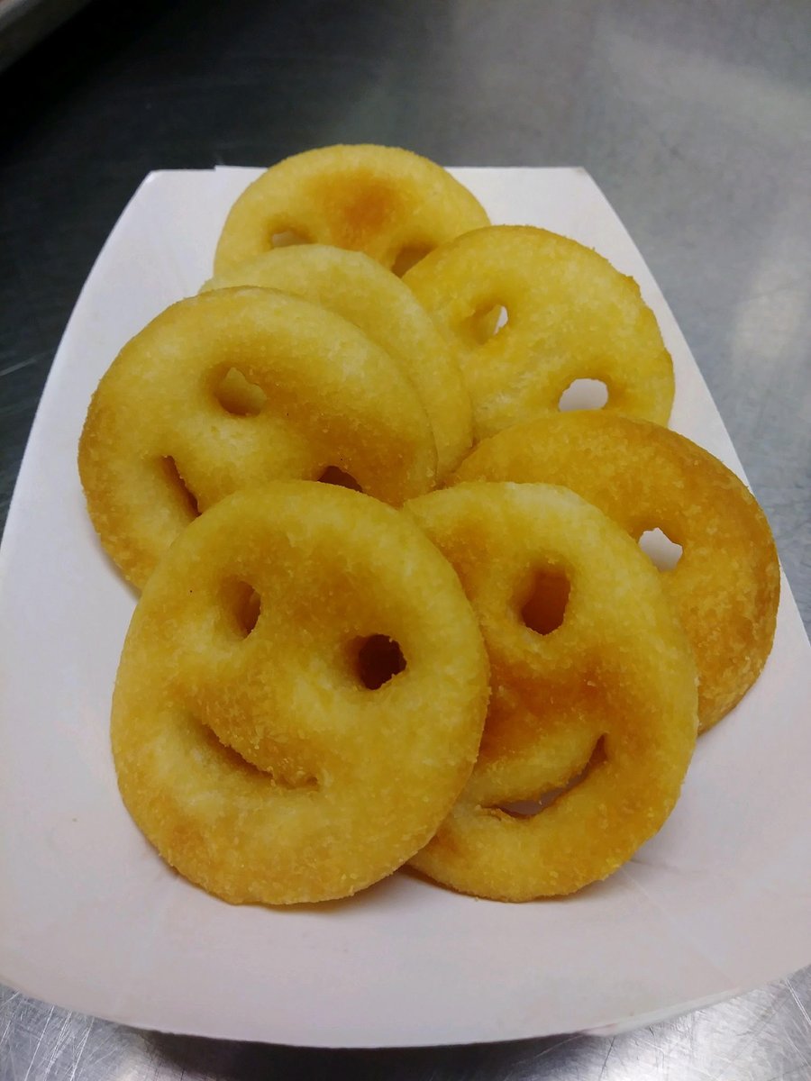 BISDSupt's tweet photo. OK Kirsten Watson (2017 graduate of CCHS and now proudly serving our country in the USAF) here ya go! "Smiley Fries" are here on the BISD Food Service Menu and will now and forever be known as "KIRSTEN FRIES! 😊MR. M https://t.co/Rf5dDHgKWm