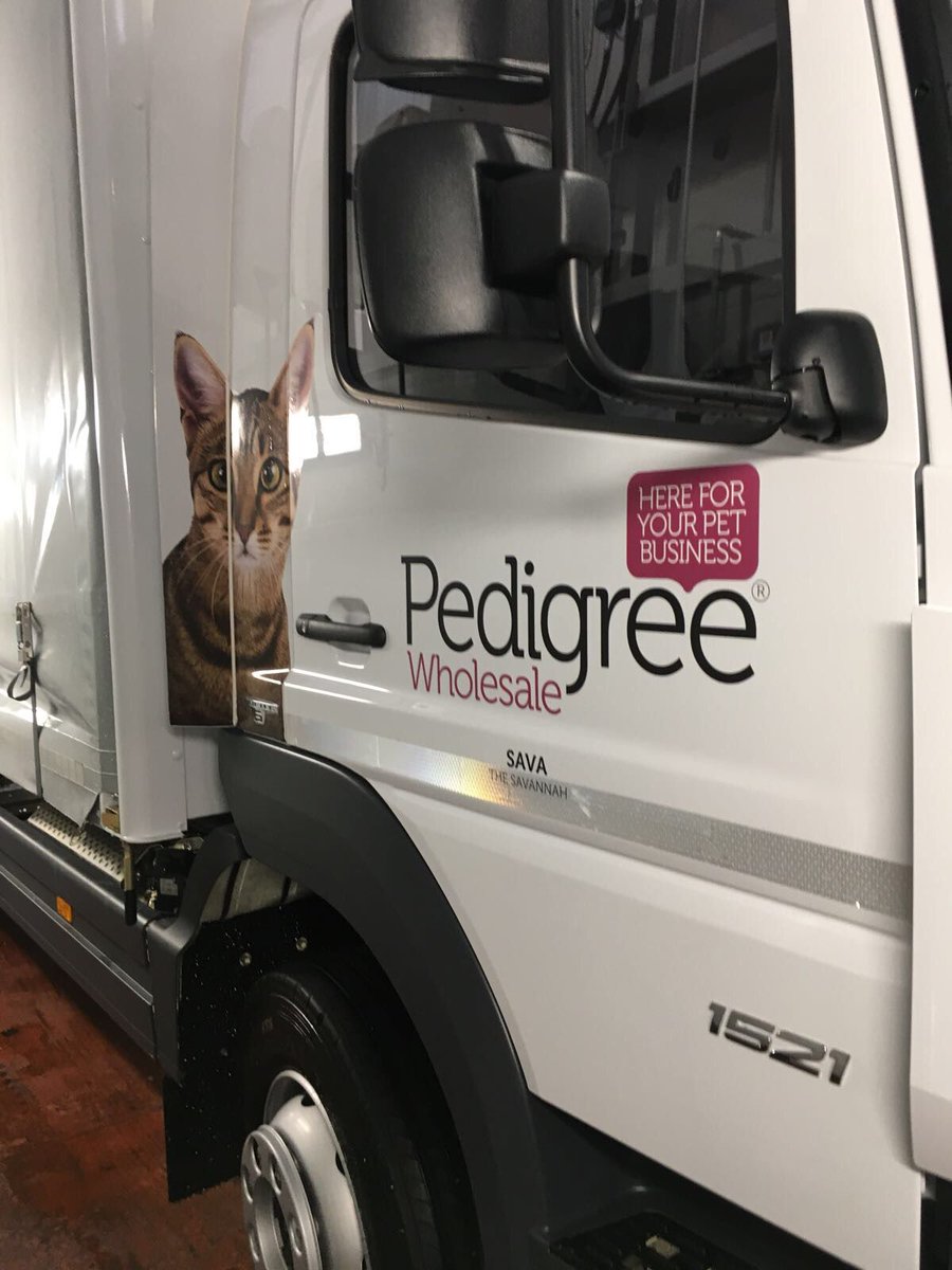 CRS_Graphics's tweet image. Check this out! Ready to stand out in #2018? #Vehiclegraphics are great for advertising, we’ve done this for Pedigree Wholesale, car, van or lorry we’ve got you covered 👍