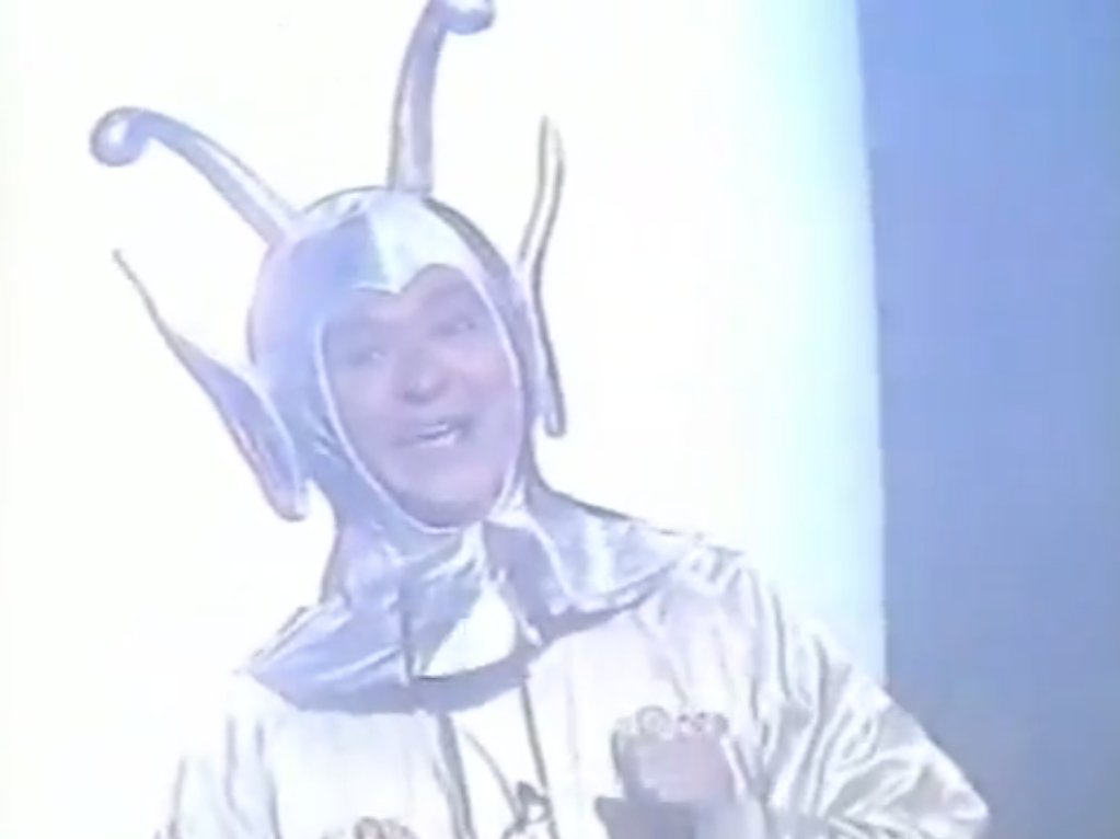 ダウンタウンのごっつええ感じ ボケましょうinスペースファンタジー メンバーは宇宙人に扮しufoから降りてくるというシチュエーションでボケる 最低ボケーを出した今田にはエンディングで 東京23区でダンシングオールナイト という罰が執行された ダウンタウンのごっつええ感じ ボケましょうinスペースファンタジー メンバーは宇宙人に扮しufoから降りてくるというシチュエーションでボケる 最低ボケーを出した今田にはエンディングで 東京23区でダンシングオールナイト という罰が執行された
