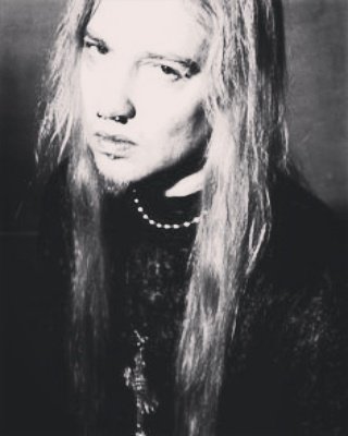 Una perdida terrible. Un auténtico genio adelantado a su tiempo.
-
Such a great loss. He truly was a genius ahead of his time.

#RIPWarrelDane #NevermoreToFeelThePain