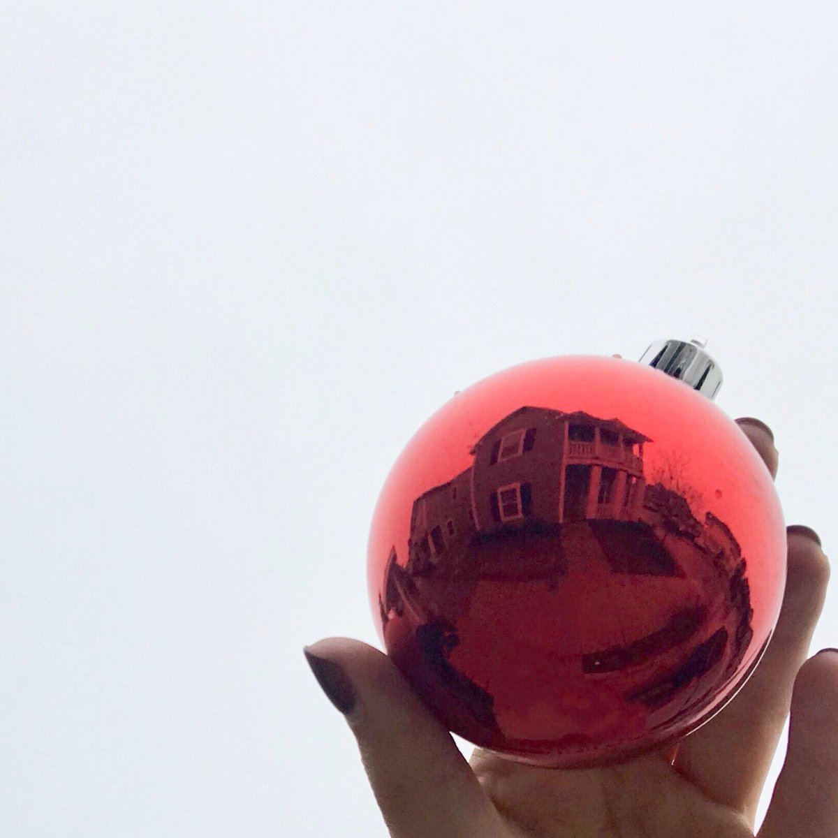 AspenUNCW's tweet photo. Looking into the holidays &amp; we have the best view in town! Can you say the same? #LifeAtAspen 🎄🏡 https://t.co/tTZtyhmFKi