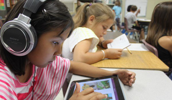 LearningAtoZ's tweet image. When your classroom is full of students with different learning styles and abilities, it can be difficult to ensure that lessons and assignments are ideal for every student - but Learning A-Z has you covered. Learn more: learninga-z.com/site/breakroom… #personalizedlearning #LearningAZ