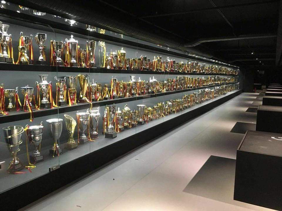 #LigBizimKupaBizim
Burası Real Madrid in müzesi değil, burası bizim müzemiz <a href="/GalatasaraySK/">Galatasaray SK</a>