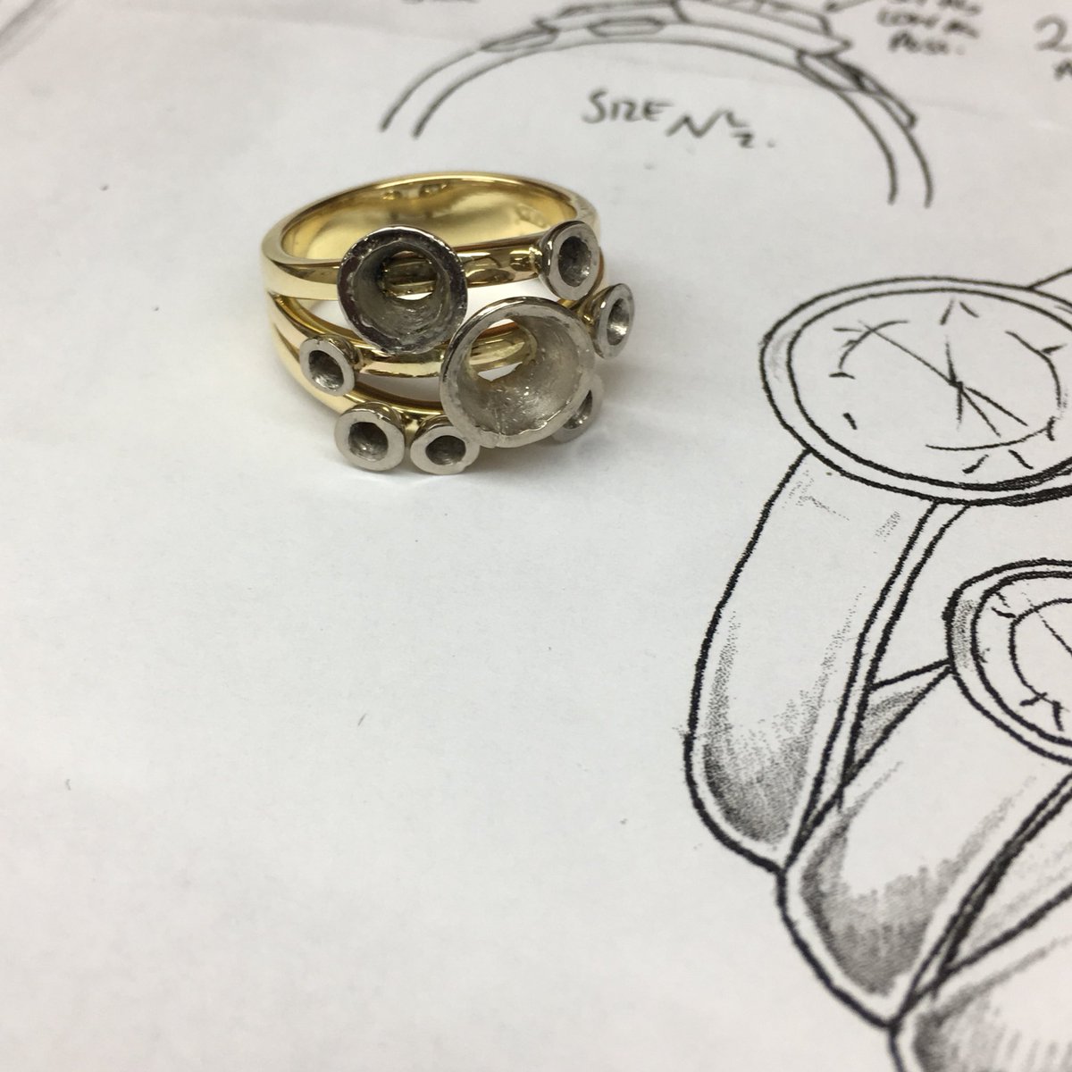 HJ_Workshop's tweet photo. At the end of a long day two rings ready for their diamonds 😊 #Christmas2017 #gold #platinum #sparkles #diamonds https://t.co/UTocFkyG9S