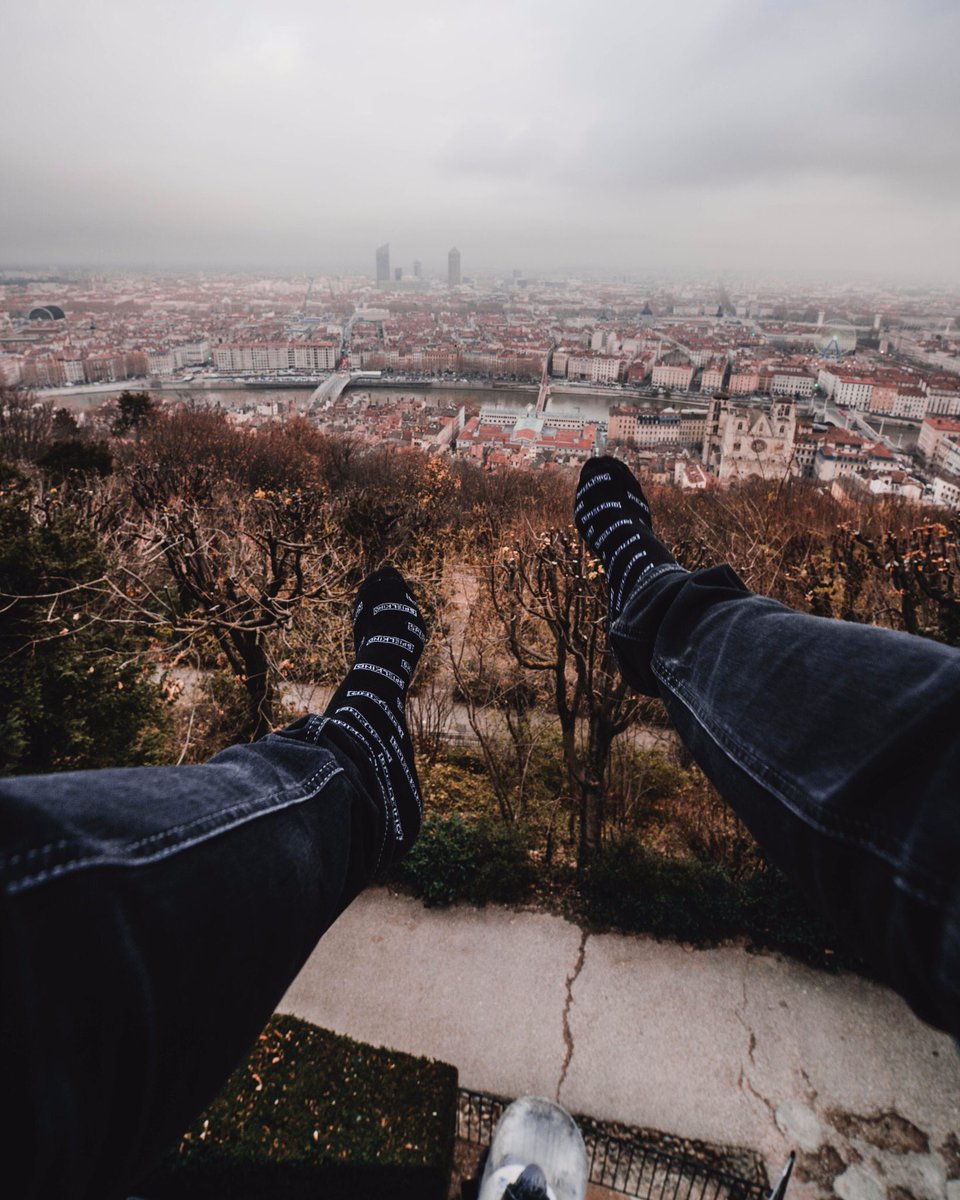 FelixLaden's tweet image. 🎁 Damit ihr keine kalten Füße kriegt verlose ich heute für den #TeamSpielkind Adventskalender aus dem spielkindstore.de die @SPIELKIND Socken im Bundle in schwarz und weiss! 🎁 Um am Gewinnspiel teilzunehmen, müsst ihr einfach nur diesen Tweet retweeten!