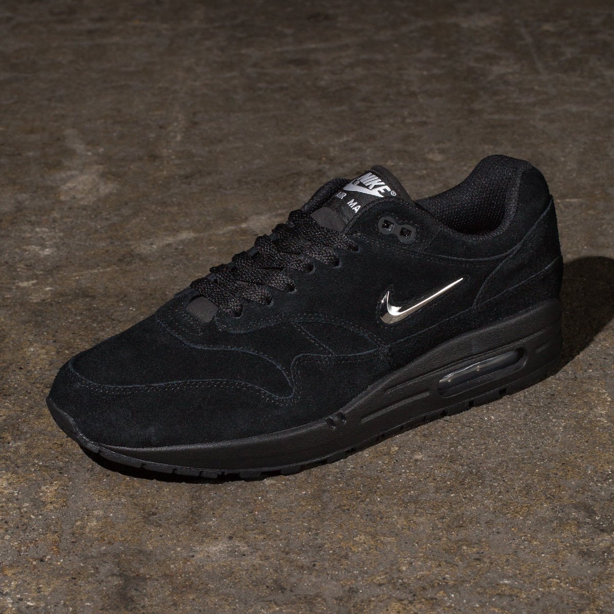 air max 1 jewel black chrome