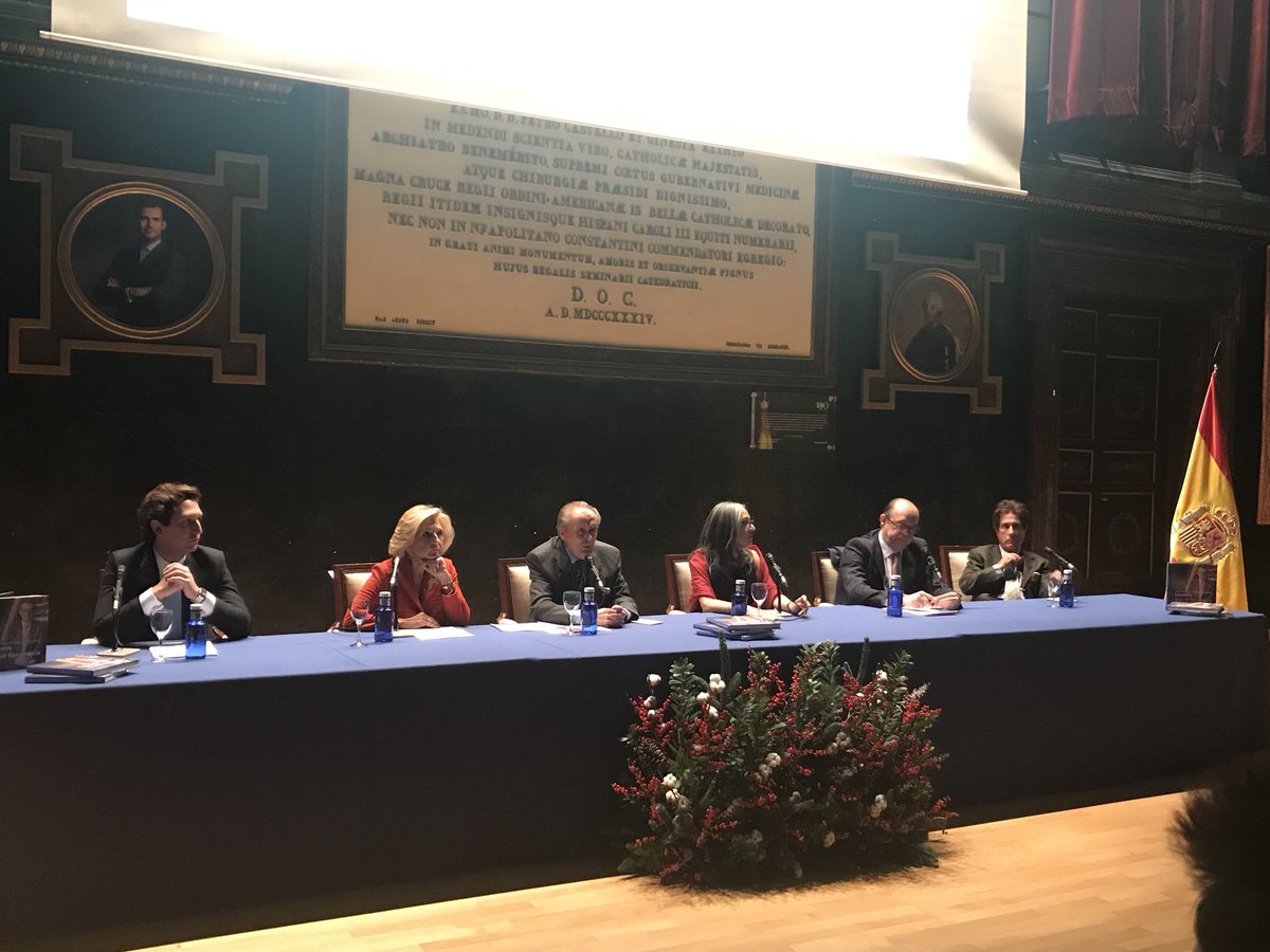 FRementeria's tweet photo. Presentación del libro homenaje a nuestro fundador. Una mirada desde el corazón Laureano Álvarez-Rementería https://t.co/BzTKzdQaRx