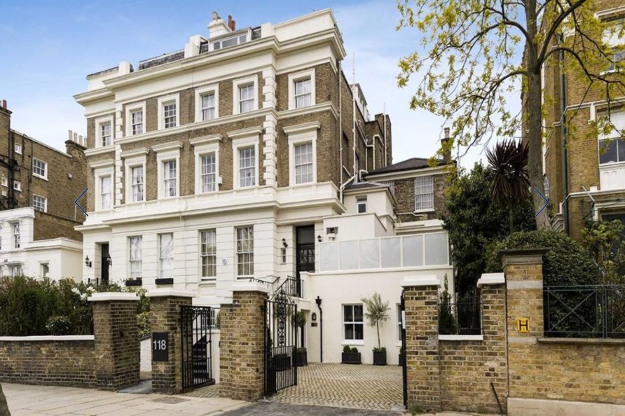 ArlingtonRes's tweet image. Fabulous Garden #Flat to #Rent in St John's Wood on a tree lined street. It's beautifully presented, spacious with 3 bedrooms, has a separate studio room and includes off street parking - £2750 pw: #NorthLondon #Property #ToLet #NW8 bit.ly/2maA9Kc