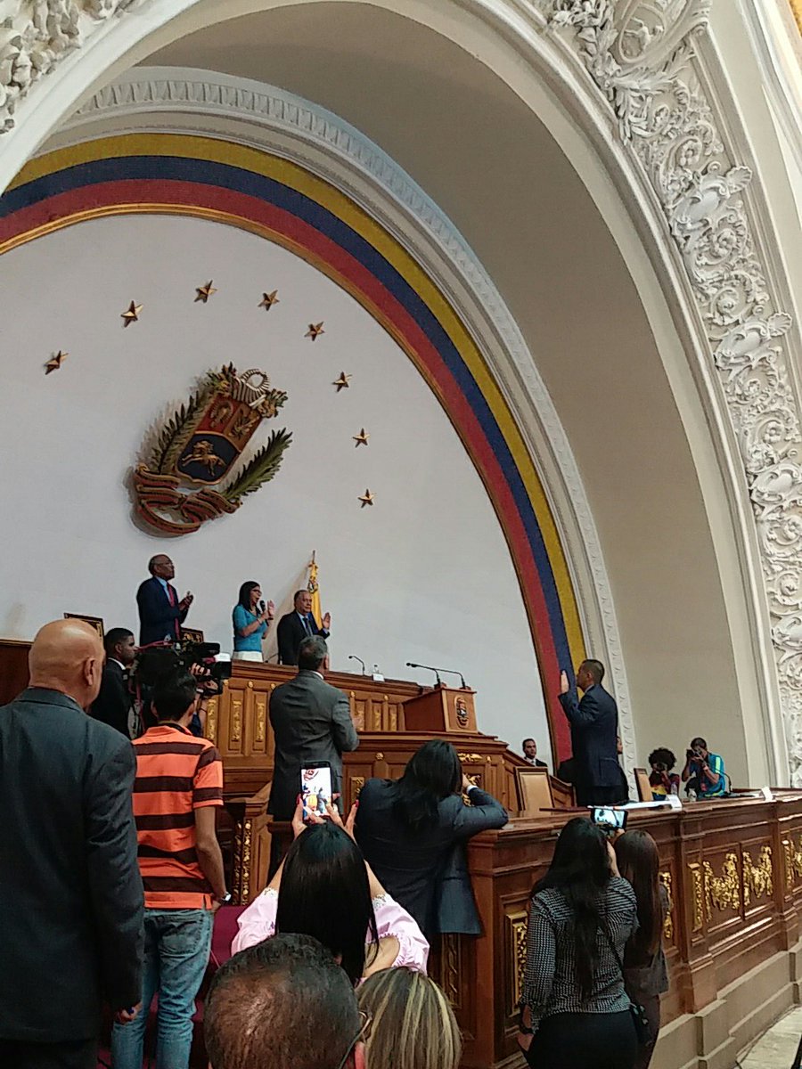 VTVcanal8's tweet photo. Juramentado ante la ANC | Omar Prieto: El Zulia expresó que la única opción es el socialismo https://t.co/sn9HgiO48y https://t.co/cnwiRth07S