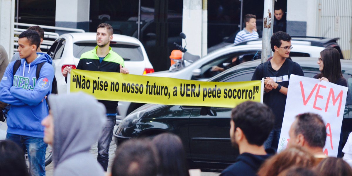 gsfausto's tweet photo. Não pise no nosso futuro, a UERJ pede socorro!! https://t.co/4FnLReRYGP #UERJRESISTE #NovaFriburgo Cedae1528 @GovRJ