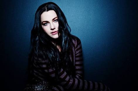Happy birthday to the lead vocalist of Evanescence, Amy Lee! Love her voice  