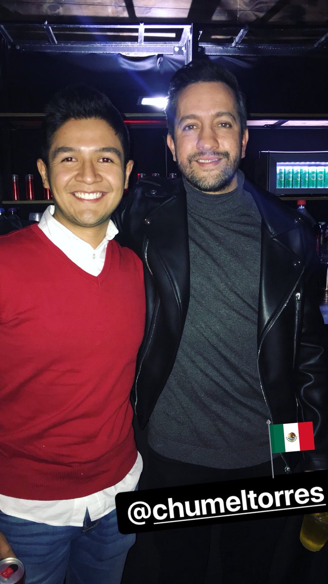 chekoaranda_'s tweet image. Gracias por tanto @ChumelTorres @ZomVieck @rikymoreno @Kaizzer #ElPulso2M 🎉🥂🎈