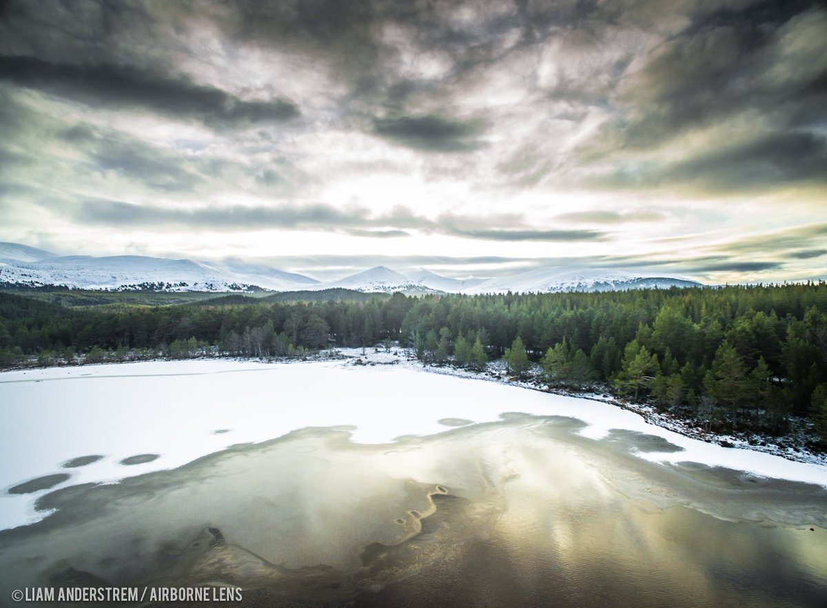 Stunning frozen landscape at the #Cairngorms. Love this time of year @VisitCairngrms @cairngormsnews #DroneScotland #ScotSpirit