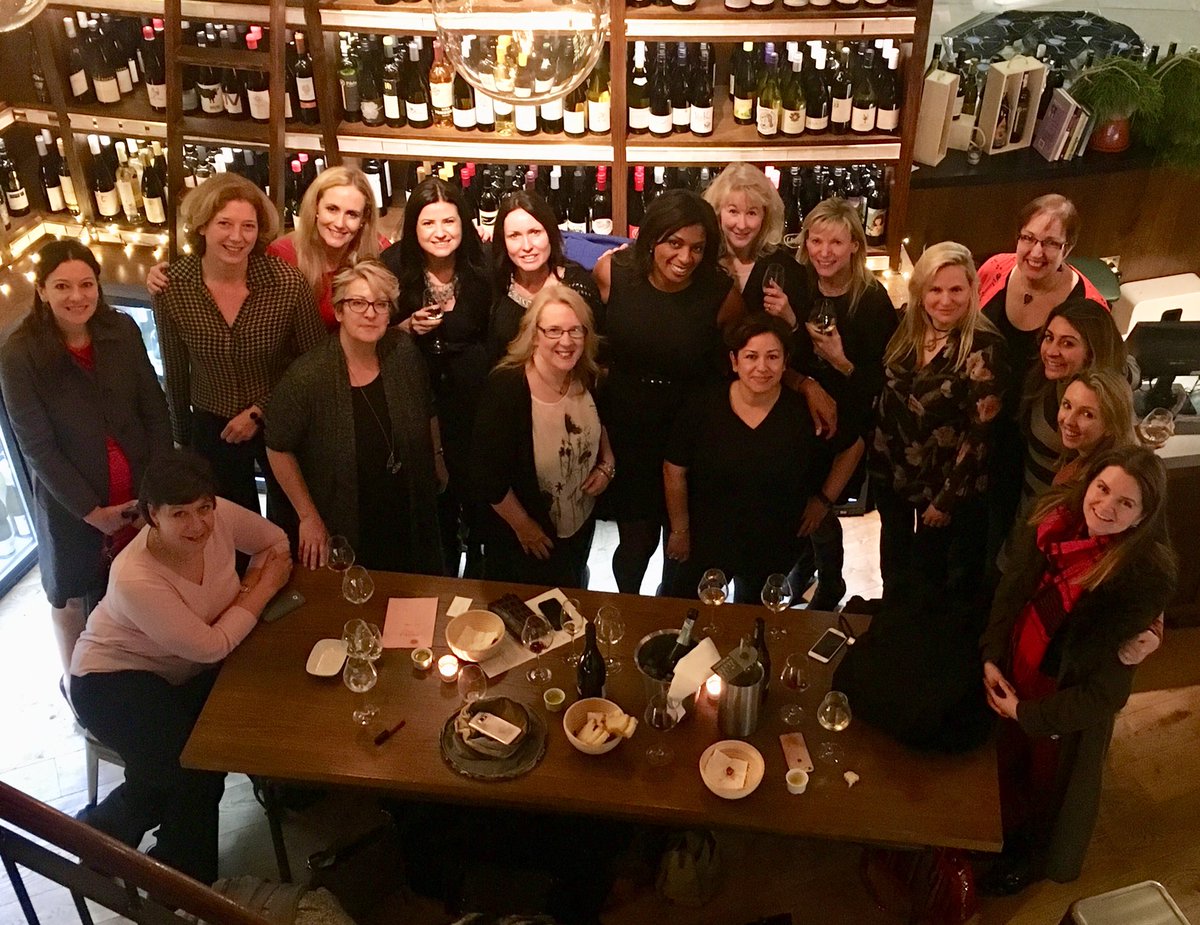rose_stlouis's tweet photo. Pre Christmas drinks with these phenomenal #Investment ladies and raising a glass to @heatherahopkins and she leaves @theplatforum and starts her new venture @Next_wealth where she’s going to #smashit All the best #girlfriend #GirlPower 👍👊💪🙋‍♀️ https://t.co/kP10GtNsIi