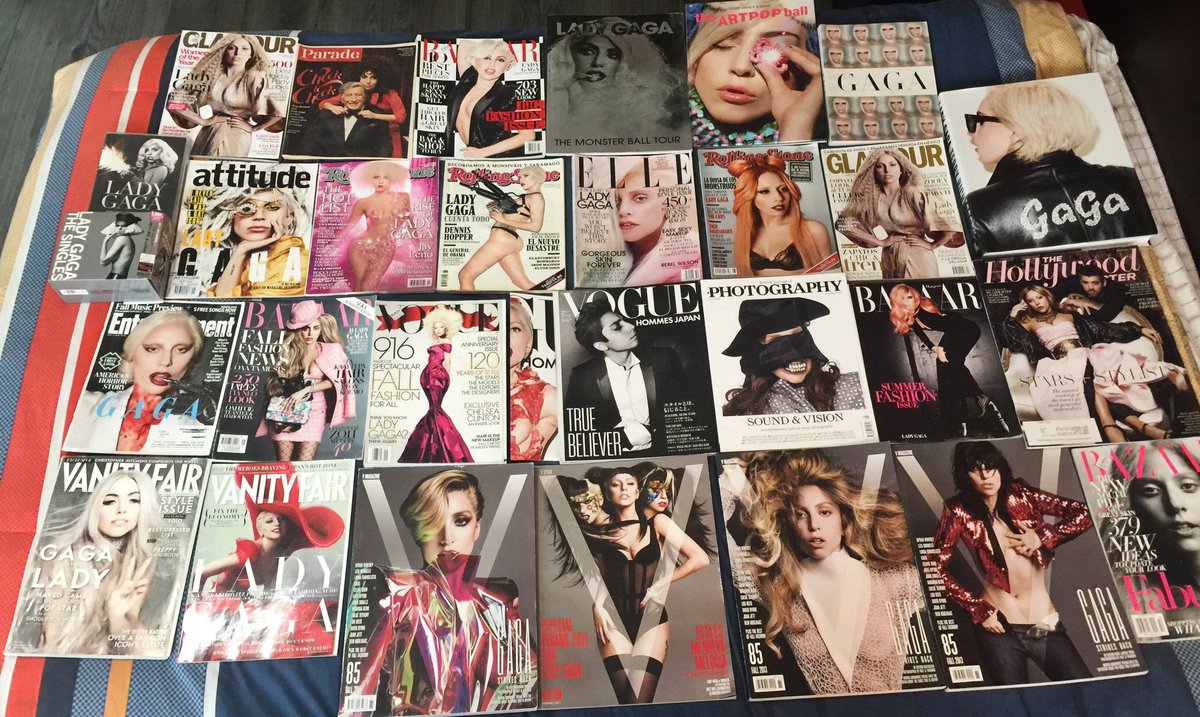 🎁 WORLDWIDE GIVEAWAY 🎁

RT or LIKE for a chance to win:
1️⃣ 2 Gaga items you pick from the pictures below
2️⃣ 1 Gaga item you pick from the pictures below
3️⃣ Any album of your choice

Ends December 21st