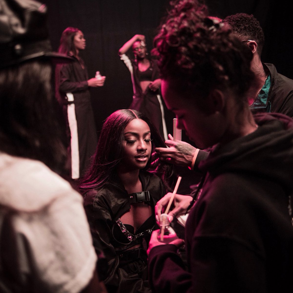 rebekahaladdin's tweet photo. Touch ups &amp; water breaks... we’ve always got her back 💕

@justineskye “Don’t Think About It” video out now. 
ULTRAVIOLET available for pre-order. 

Makeup #RebekahAladdin 
Hair @king_carter90 
Styling @danasia_sutton 

#BTS  #setlife #crewlove #AladdinTouch✨ https://t.co/aqdPmNABuY