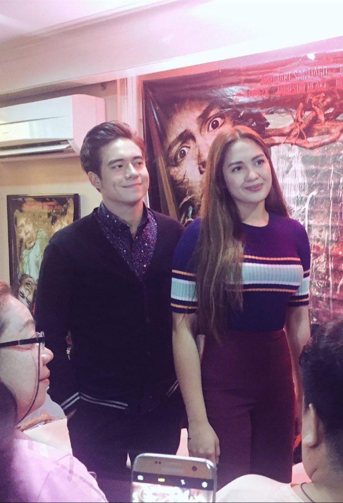 OfficialJaneSon's tweet photo. JaneSon kilig spreads at #HauntedForestBlogcon @itsJaneOineza @Hashtag_Jameson @RegalFilms 😍💜
#TeamAwkwardTeamKilig https://t.co/PLToDqnuXs