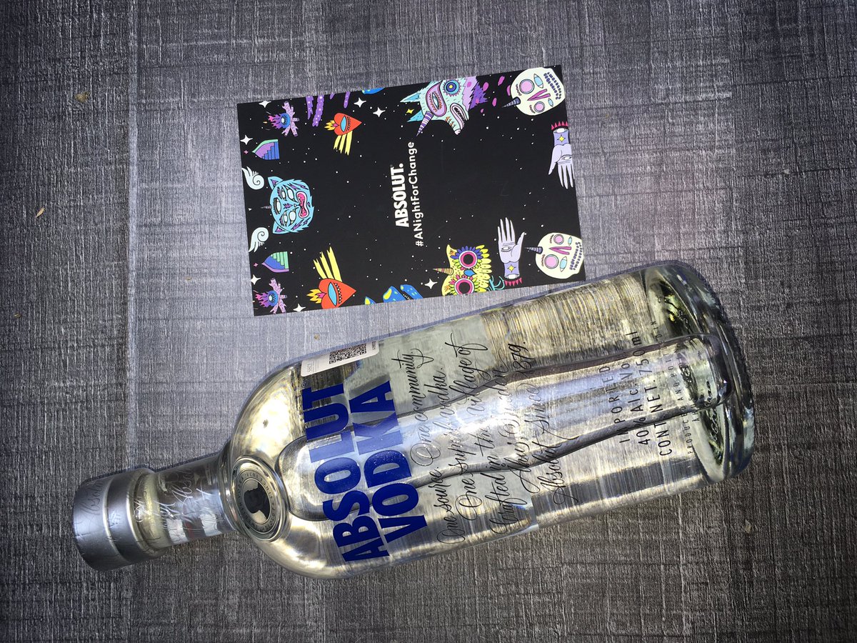 NicoRaibak's tweet photo. Me llego esto por correo 🤙🏻
Gacias @absolutmexico
#anightforchange https://t.co/eGDuauH6JW https://t.co/MDHCXbWQz2